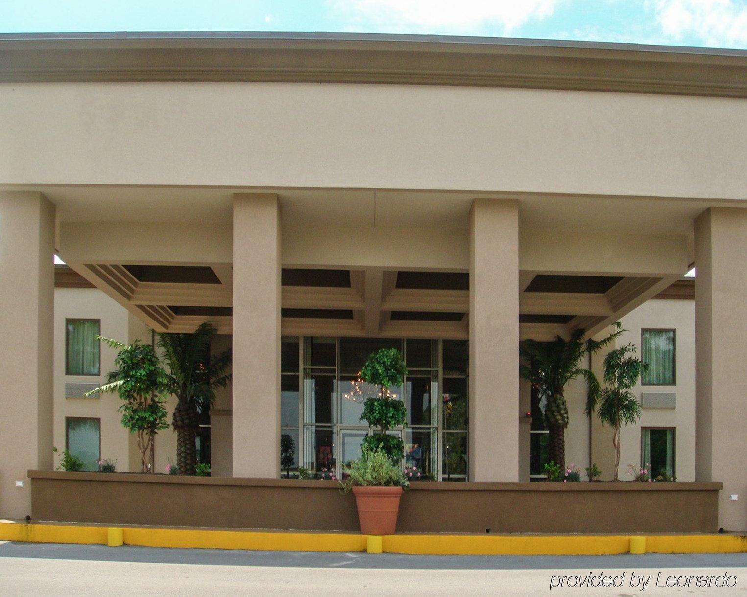 Plaza Inn & Suites Hagerstown Εξωτερικό φωτογραφία