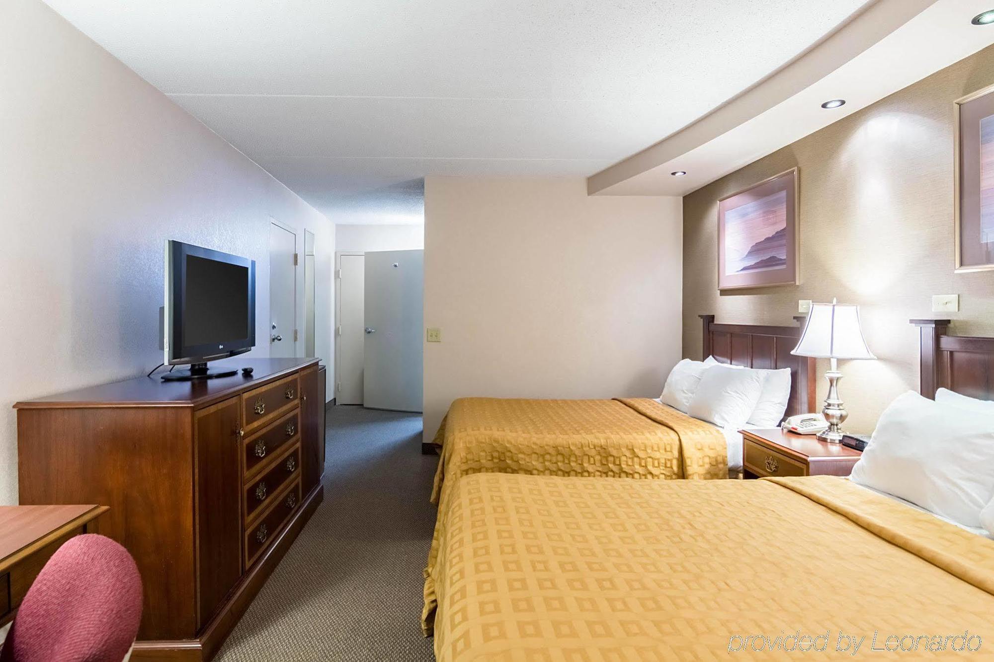 Plaza Inn & Suites Hagerstown Εξωτερικό φωτογραφία