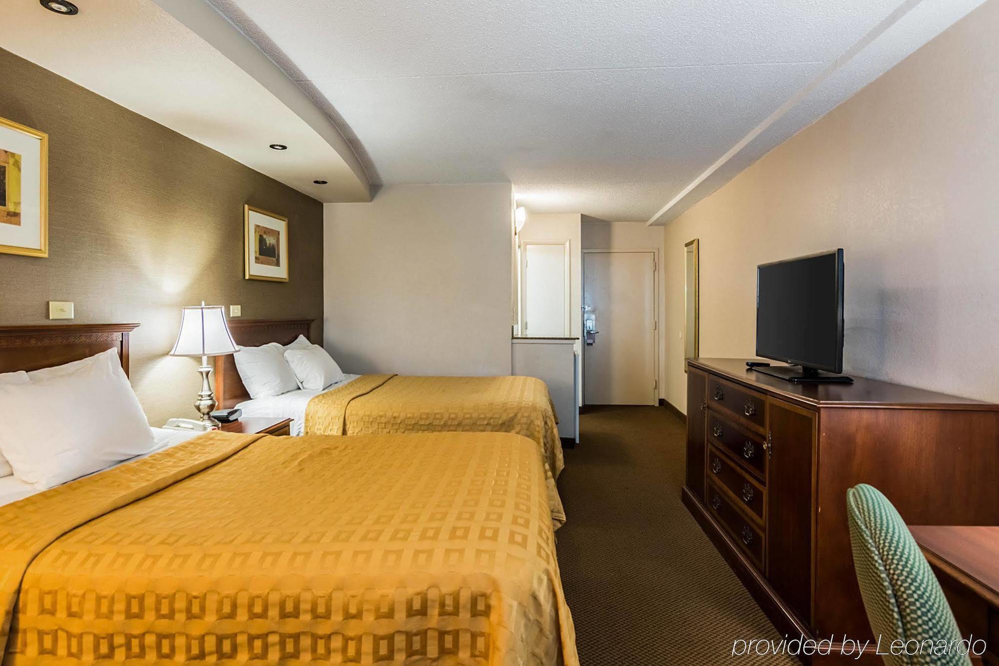 Plaza Inn & Suites Hagerstown Εξωτερικό φωτογραφία