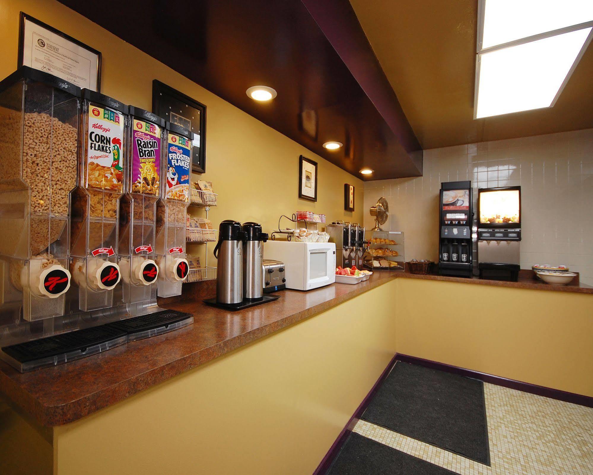Plaza Inn & Suites Hagerstown Εξωτερικό φωτογραφία